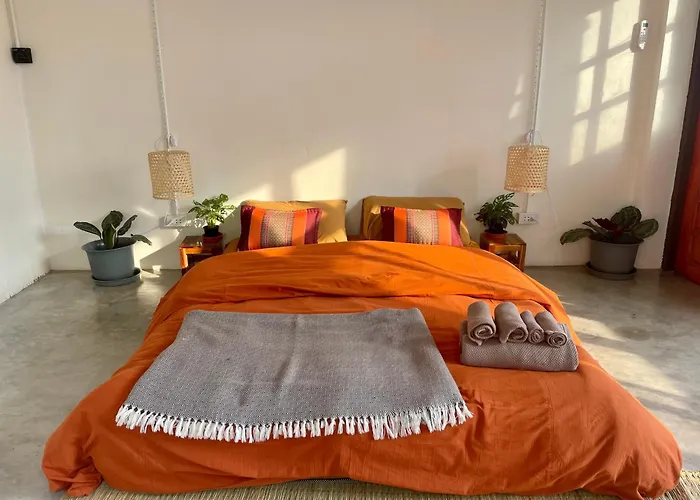 Hostal Baan Khaosoi - Private In A Rooftop 3rd Floor