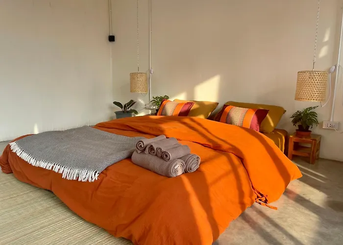 Hostal Baan Khaosoi - Private In A Rooftop 3rd Floor