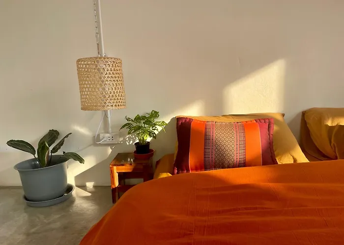 Hostal Baan Khaosoi - Private In A Rooftop 3rd Floor *